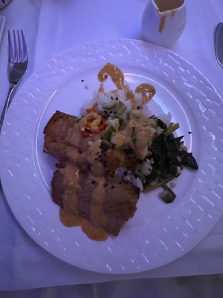 Only had the cod main from this menu before sleeping the whole flight zzz. It was delicious 