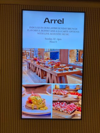 Sunday brunch at restaurant Arrel