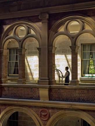 Built on the site of the colonys first vineyard, the Cortile Lounge is the focal point of the hotel. Surrounding the courtyard are three tiers of sandstone arcades that create a soaring atrium. At night the sandstone arcades are illuminated, bringing the classic and contemporary elements of the hotel together.