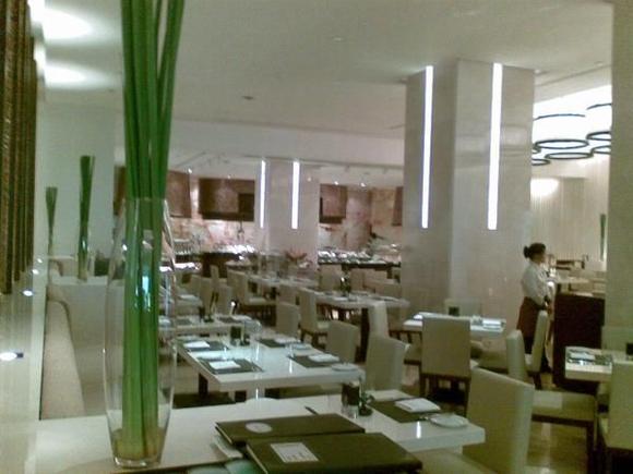 Restaurant Lobby Level