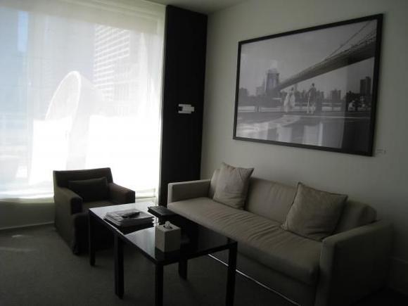 Room 1101 (5th Ave Terrace Suite)