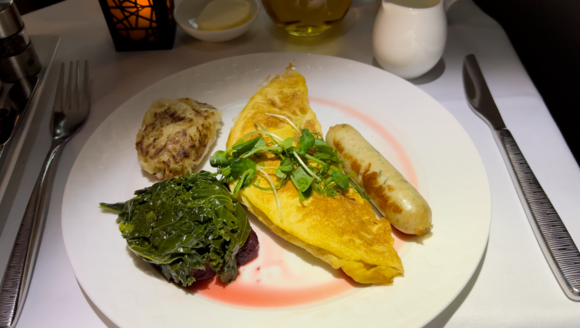 Hand-rolled omelette with mushroom and lentils