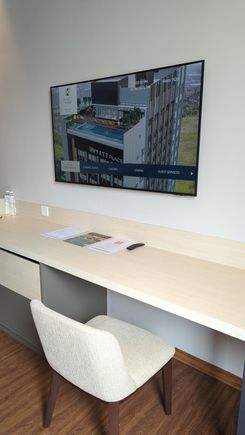 King Room - desk / TV