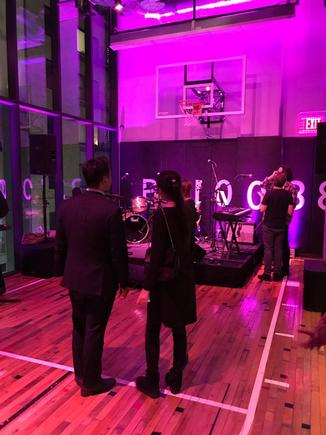 The meeting room basketball court