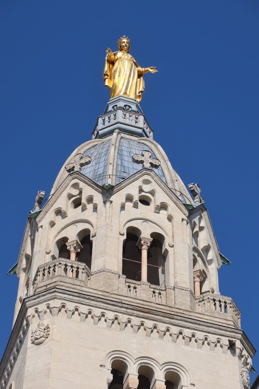 Statue of Mary