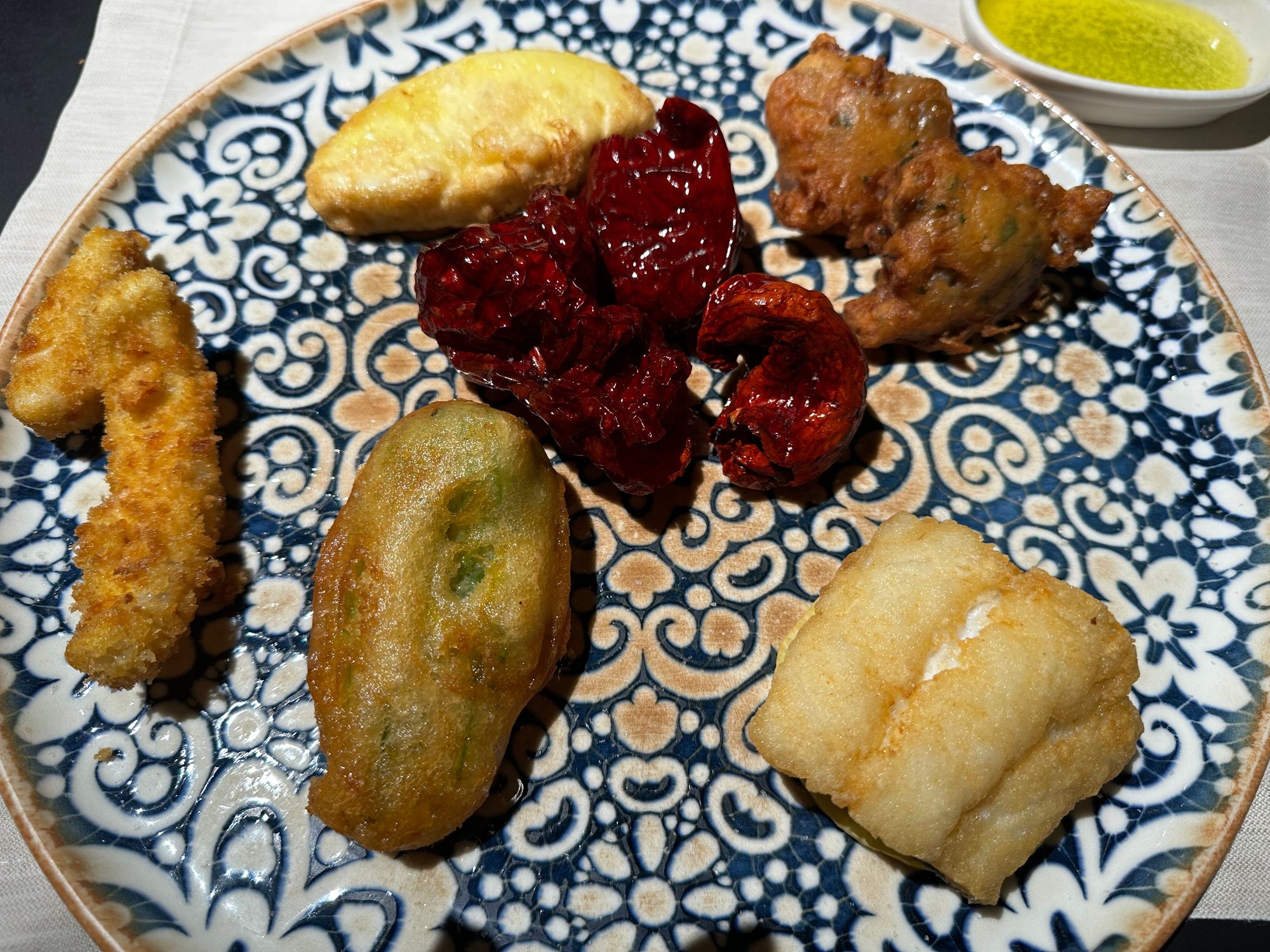 Mixed antipasti: from left clockwise: fried mozzarella; fried ricotta (I've died and gone to heaven with this); fried lampascioni (hyacinth bulbs, a Basilicata and Pugliese delicacy; fried, tender baccalá; zucchini flower stuffed with ricotta and fried and, in the center, pepperoni cruschi di Senise. The frying technique was miraculous....crispy but not at all greasy..I must get myself into a local kitchen to observe while I am in the area...