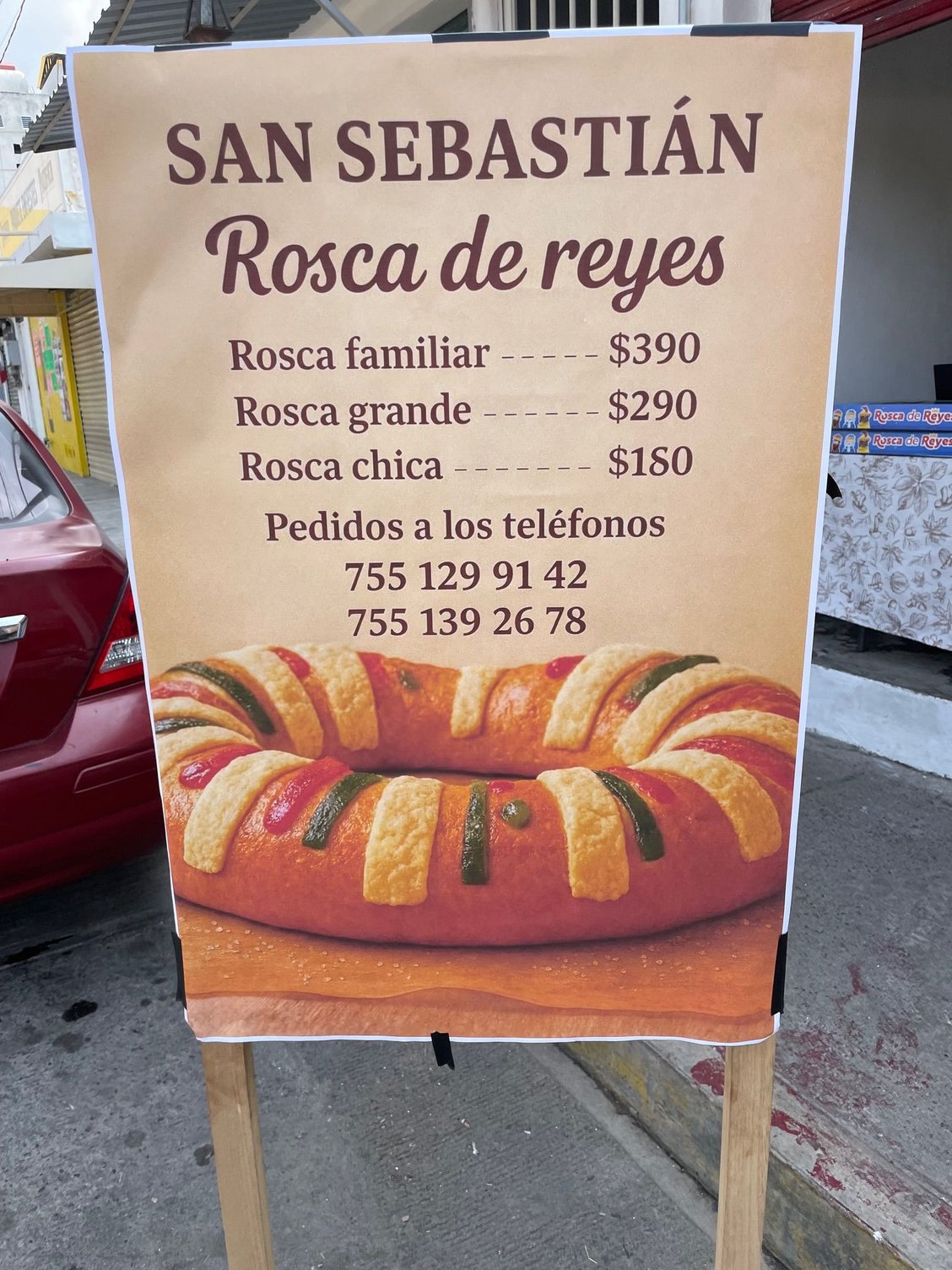 This is a picture of a smaller cake, of Rosca de reyes.