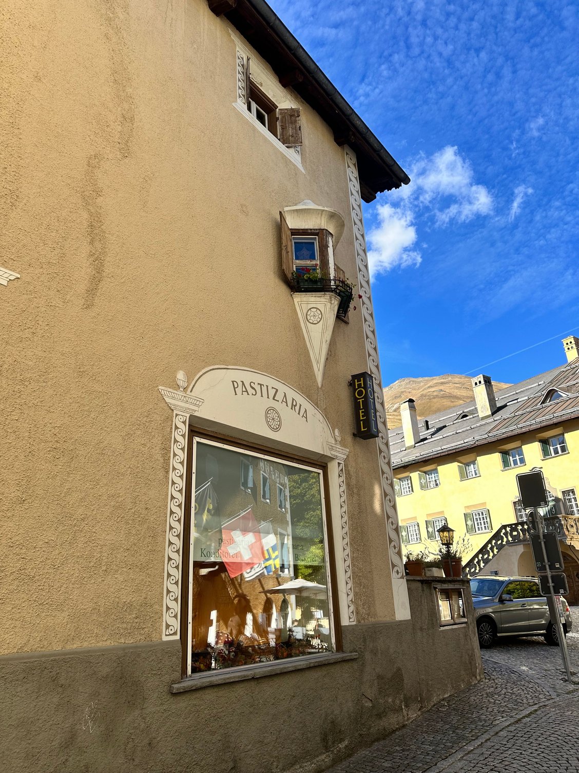 Wandering around Zuoz