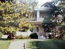 Front View. Vi planted  hundreds of Geraniums