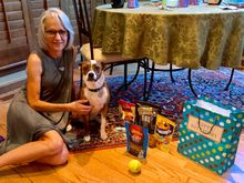 DW bought lots of presents for Phoebe. 