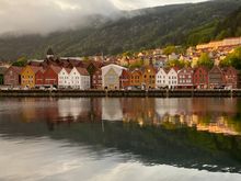 Bryggen at night 