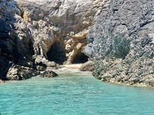 Lots of little sae caves and coves, only accessible by water