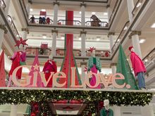 Marshall Field’s errrr Macy’s on State Street, Chicago