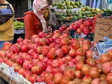 Fruit and vegetable market