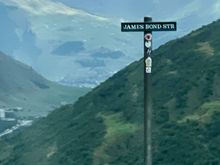 2 James Bond movies were filmed in these passes, Goldfinger and Her Majesty’s Secret Service, prompting the erection of this sign.