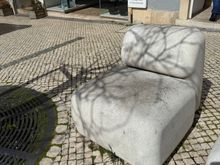 A stone chair in Loule.