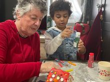 Making gingerbread house