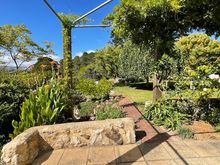 Nice garden to wander 