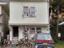 House along Gastineau