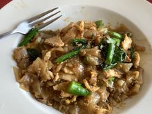 Phat sew yu or something like that. Very good. I think they used brocollini. I'm not sure if Chinese brocolli is the same thing.