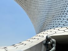 Museo Soumaya with Rodin’s Thinker guarding the entrance. 