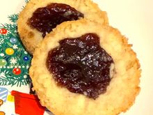 Jelly topped butter cookies 