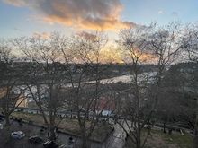 On good days (of which there was only one during our stay in Porto) people gather in the park below to watch the sunset