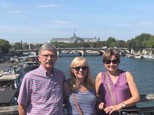 Pedestrian bridge on walk to Orangerie
