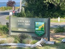 There are two entrances to the park.  This one shuts down at dusk but there is another one for campers that is open late.