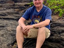 There are black sand beaches on the east side where lots of green sea turtles tend to gather. We hit three such beaches, but struck out.