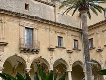 Courtyard/cloister of Museo Diocesano Caltagirone