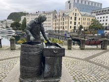 Herring Woman statue
