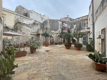 We stumbled upon the Graziella fisherman district, an ancient area with Arab influence in the layout and architecture