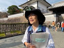 Tomoko at the Kanazawa Castle 