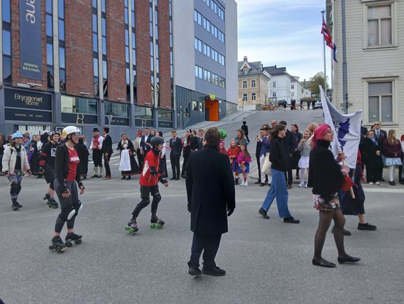 The roller-skating club