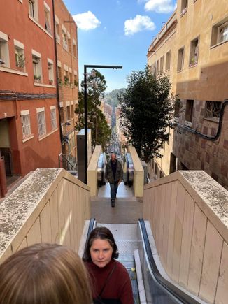 Keeping it real: five miles of walking and a hurt hip. Yay, escalators.