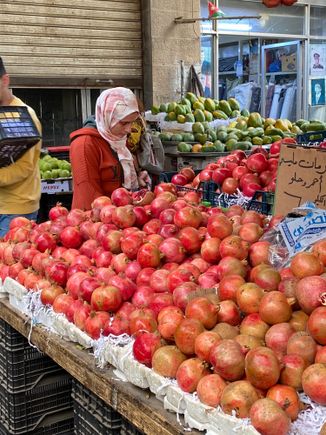 Fruit and vegetable market