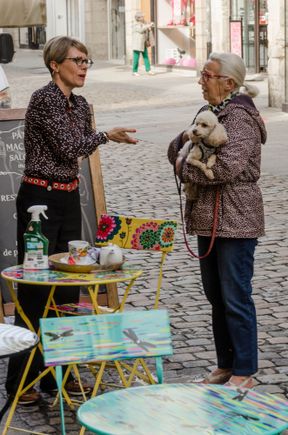 Two Breton women in 2024. Those Quimper acquaintances question the quality of um, coing (quince). The woman on the left runs 'Philomene' bakery, where one may buy traditional 'kouign aman' pastries, plus the ubiquitous macarons (try the salted caramel). Behind them is the awesome 'Tesoro' Italian deli - one of the foodic highlights of this trip. As self-caterers, we went back repeatedly: the deli was located next to Francois Les Halles permanent covered market. Plenty of 'pret a manger' options.