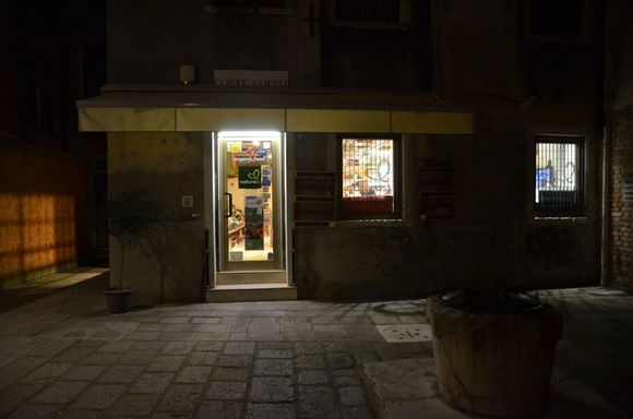 Naturasi organic grocery store