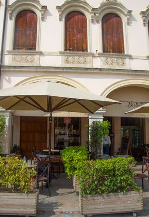 Time for coffee and a bite to eat