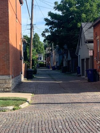 I felt that none of my photos captured the charm of German Village properly.