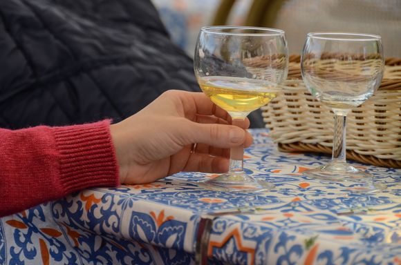 We enjoyed that slice of life then it was time for a 84 euro portside lunch. All was going swimmingly well til poor Mrs Z dropped her Nikon. The result was a smashed protective filter, one which thereafter jammed and would not budge when we tried to remove it. frowns. a downer. The following day however, our landlord's friendly 20-something son Pierre-Mario repaired it. Smiles again.