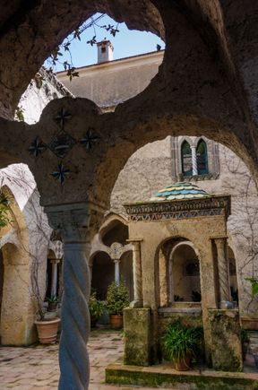 With its 6 hectares of historic parkland, Villa Cimbrone represents a deliberate attempt to marry Italian gardening styles with English ones. Its lush gardens encompass cloisters, columns, crypts, an open-vaulted and terraced tea-room, 'avenues' of hortensia and glicine (wisteria), pavilions, rich rose beds, exotica and more. In summer, the various floral scents must be special.