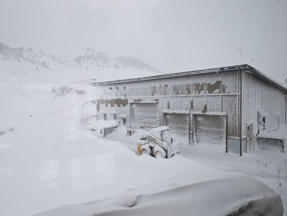 A friend of ours was on a four day trip down the Smith River this week. Another friend who lives near the Smith sent this pic from Wednesday at his ranch. They got hit with three feet of snow and still don’t have power. 

Really curious to hear about our friend’s experience rafting and camping through this past week with three feet of snow. 