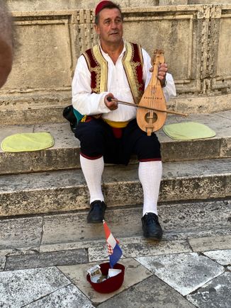 Musician at the Onofrio Fountain