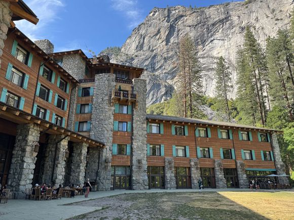 The Ahwahnee Hotel set against those granite cliffs 