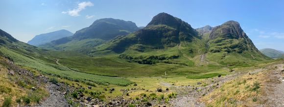 A panoramic view - is this the Three Sisters? Not sure.