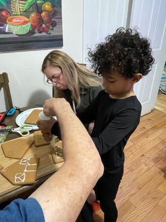 Gingerbread house construction 
