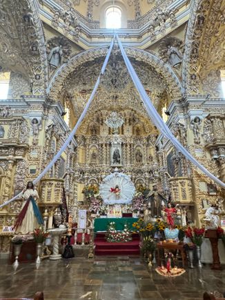 Exuberant Baroque interior 