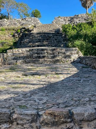 Entrance from the street, really well marked.